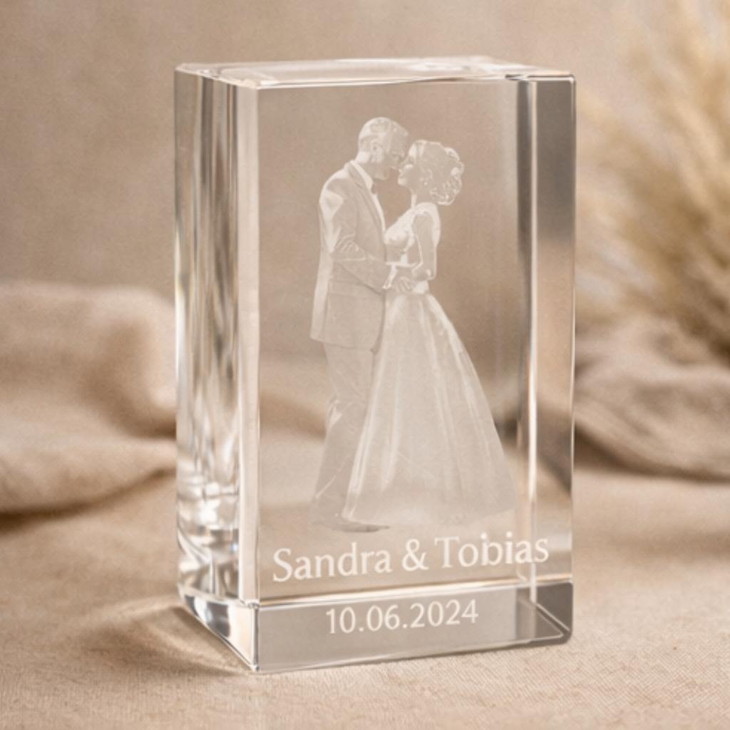 Glasquader mit 3D Gravur